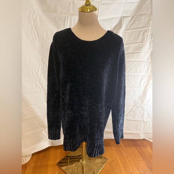 Orvis Women's Navy Blue Crew Neck Sweater - Picture 1 of 7